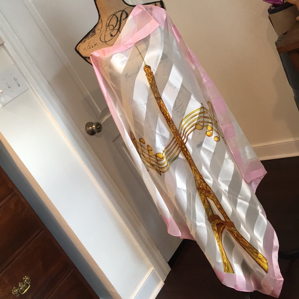 Eiffel Tower printed scarf, w music notes!